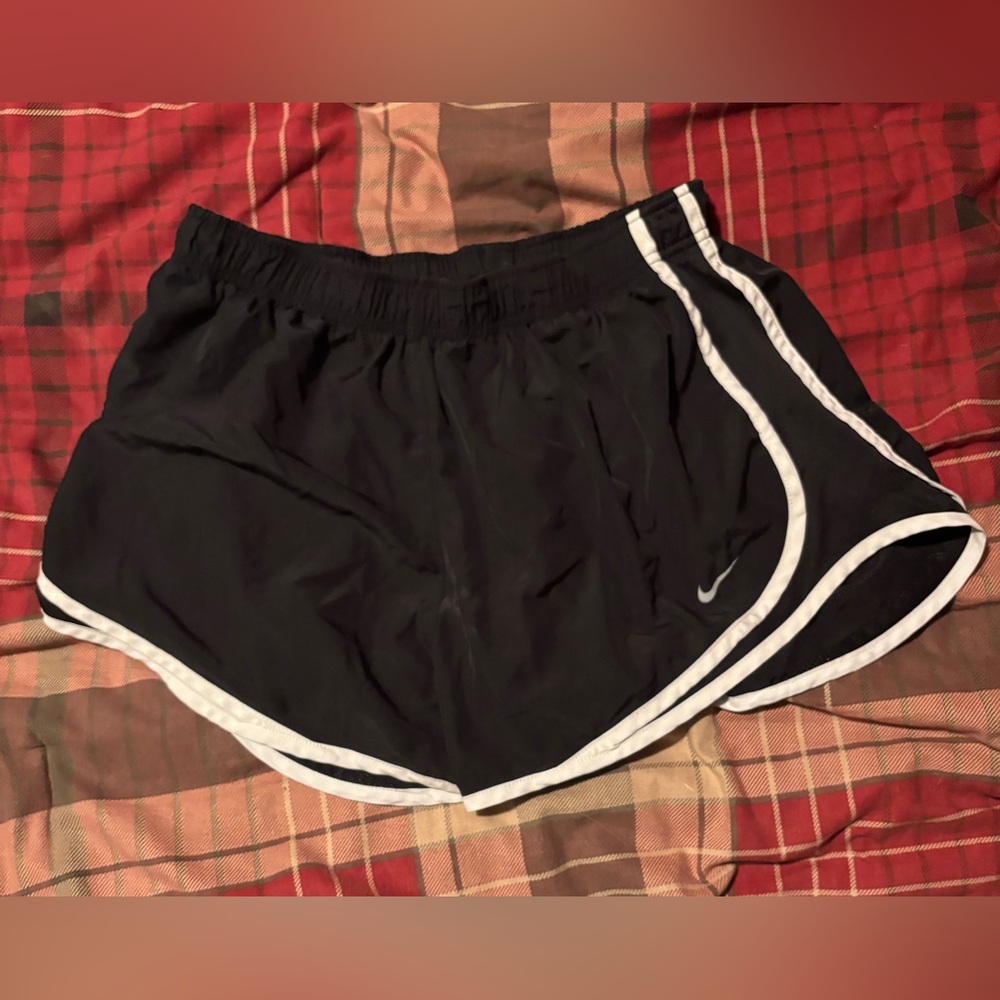 Nike Tempo Womens Dri fit mid rise running shorts size L